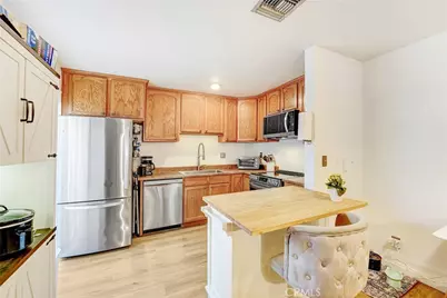 7301 Lennox Avenue #D13, Van Nuys, CA 91405 - Photo 3