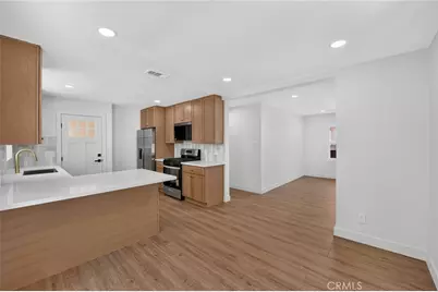 2741 Gale Avenue, Long Beach, CA 90810 - Photo 13