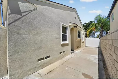 2741 Gale Avenue, Long Beach, CA 90810 - Photo 37