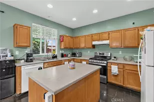 13165 Choctaw Ln, Victorville, CA 92395 - Photo 7