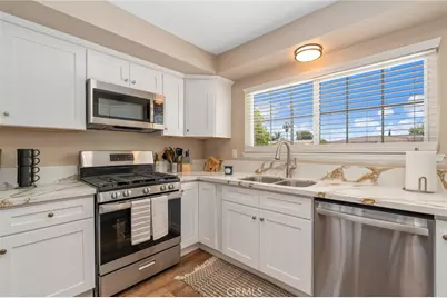 525 S Forest, Rialto, CA 92316 - Photo 9