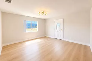 548 N Reservoir, Pomona, CA 91767 - Photo 3