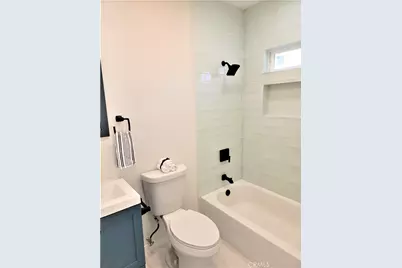 7040 3rd, Los Angeles, CA 90043 - Photo 9
