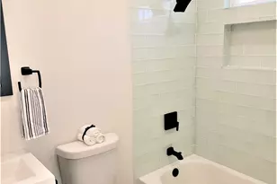 7040 3rd, Los Angeles, CA 90043 - Photo 9