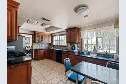 10306 Victoria Street, Rancho Cucamonga, CA 91701 - Photo 11