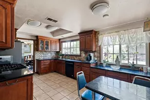 10306 Victoria St, Rancho Cucamonga, CA 91701 - Photo 11