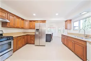 325 W Ramona, Alhambra, CA 91803 - Photo 15