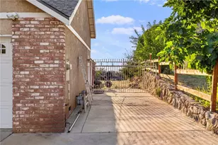 36164 Serape Dr, Yucaipa, CA 92399 - Photo 5