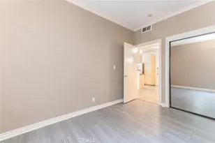 300 N El Molino Ave, Pasadena, CA 91101 - Photo 9