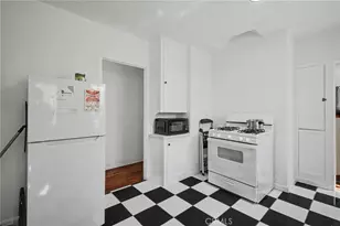 1423 W 65th, Los Angeles, CA 90047 - Photo 21
