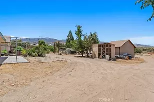 9948 Oasis, Pinon Hills, CA 92372 - Photo 19