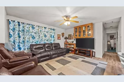 9948 Oasis, Pinon Hills, CA 92372 - Photo 3
