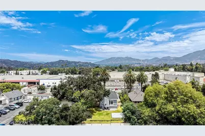 66 W Peoria St, Pasadena, CA 91103 - Photo 17