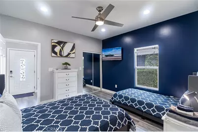 66 W Peoria St, Pasadena, CA 91103 - Photo 9