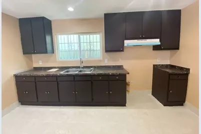 235 W 91st Street, Los Angeles, CA 90003 - Photo 15