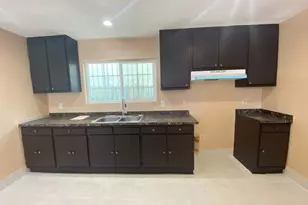 235 W 91st St, Los Angeles, CA 90003 - Photo 15