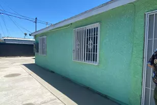 235 W 91st St, Los Angeles, CA 90003 - Photo 21