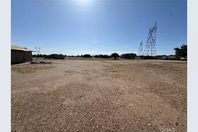 10717 Muscatel, Oak Hills, CA 92344 - Photo 1