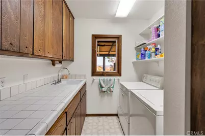 8988 Buena Vista, Apple Valley, CA 92308 - Photo 33