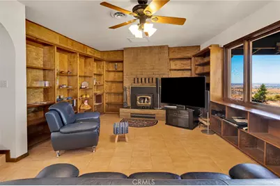 8988 Buena Vista, Apple Valley, CA 92308 - Photo 7