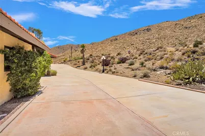 8988 Buena Vista, Apple Valley, CA 92308 - Photo 47