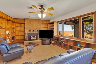 8988 Buena Vista, Apple Valley, CA 92308 - Photo 9