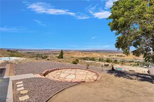 8988 Buena Vista, Apple Valley, CA 92308 - Photo 47