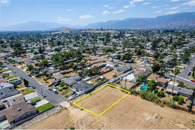 25604 Walker, San Bernardino, CA 92346 - Photo 9