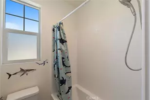 18144 Meridian Ln, Saugus, CA 91350 - Photo 25
