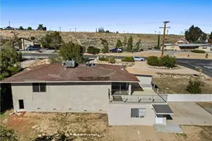 8405 Buckthorn Ave, Hesperia, CA 92345 - Photo 23
