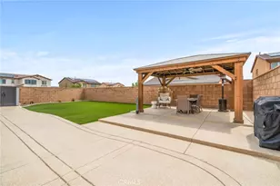 11981 Regent, Victorville, CA 92392 - Photo 33