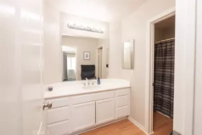 13070 Beachview Court, Victorville, CA 92392 - Photo 33