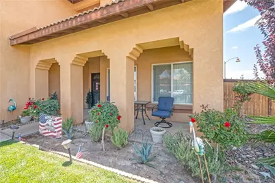 13070 Beachview Court, Victorville, CA 92392 - Photo 3