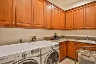 13052 Via Tesoro Dr, Rancho Cucamonga, CA 91739 - Photo 35