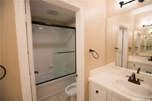 129 Chantilly, Irvine, CA 92620 - Photo 33