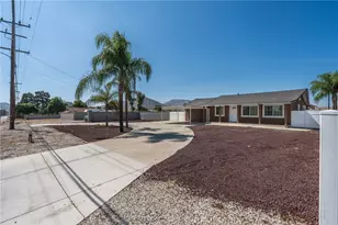 10674 Locust Ave, Bloomington, CA 92316 - Photo 3