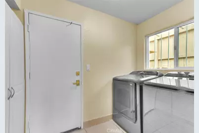 18223 Delano, Tarzana, CA 91335 - Photo 47