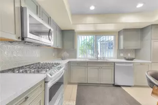 18223 Delano, Tarzana, CA 91335 - Photo 15