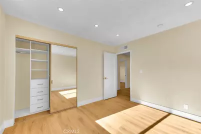 18223 Delano, Tarzana, CA 91335 - Photo 41