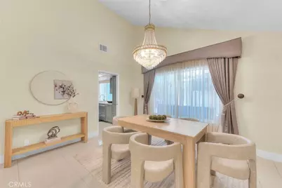 18223 Delano, Tarzana, CA 91335 - Photo 13