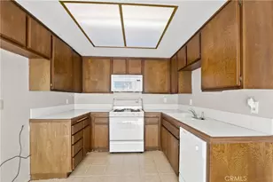 848 W Sierra Madre Ave, Azusa, CA 91702 - Photo 11