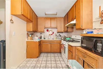 5876 Bee Jay Street, Riverside, CA 92503 - Photo 9
