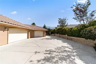 38136 Butterfly Ct, Yucaipa, CA 92399 - Photo 11
