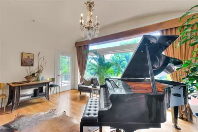 1641 N Crescent Heights, Los Angeles, CA 90069 - Photo 17