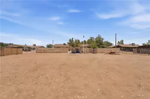 21971 Ramona, Apple Valley, CA 92307 - Photo 27