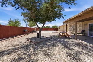21971 Ramona, Apple Valley, CA 92307 - Photo 31