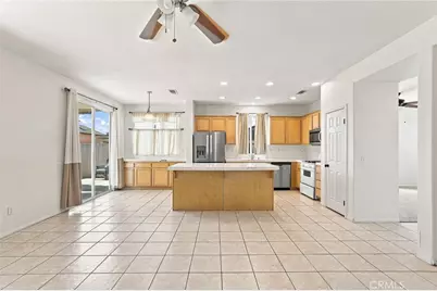 8935 Hydrangea, Hesperia, CA 92344 - Photo 11