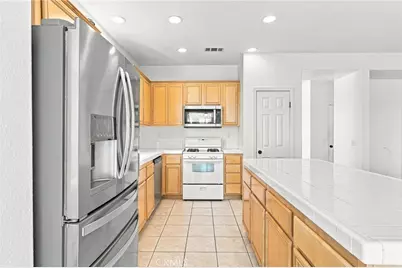 8935 Hydrangea, Hesperia, CA 92344 - Photo 13