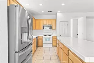 8935 Hydrangea, Hesperia, CA 92344 - Photo 13