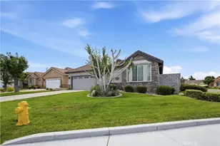 30365 Glen Ellen Cir, Murrieta, CA 92563 - Photo 3